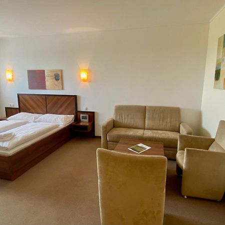 Weinland Hotel Donnerskirchen ภายนอก รูปภาพ