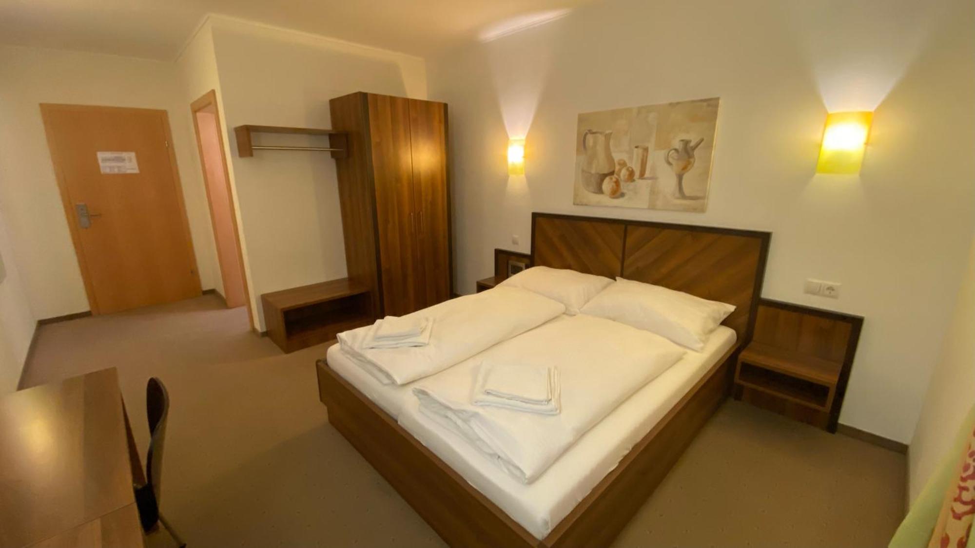 Weinland Hotel Donnerskirchen ภายนอก รูปภาพ