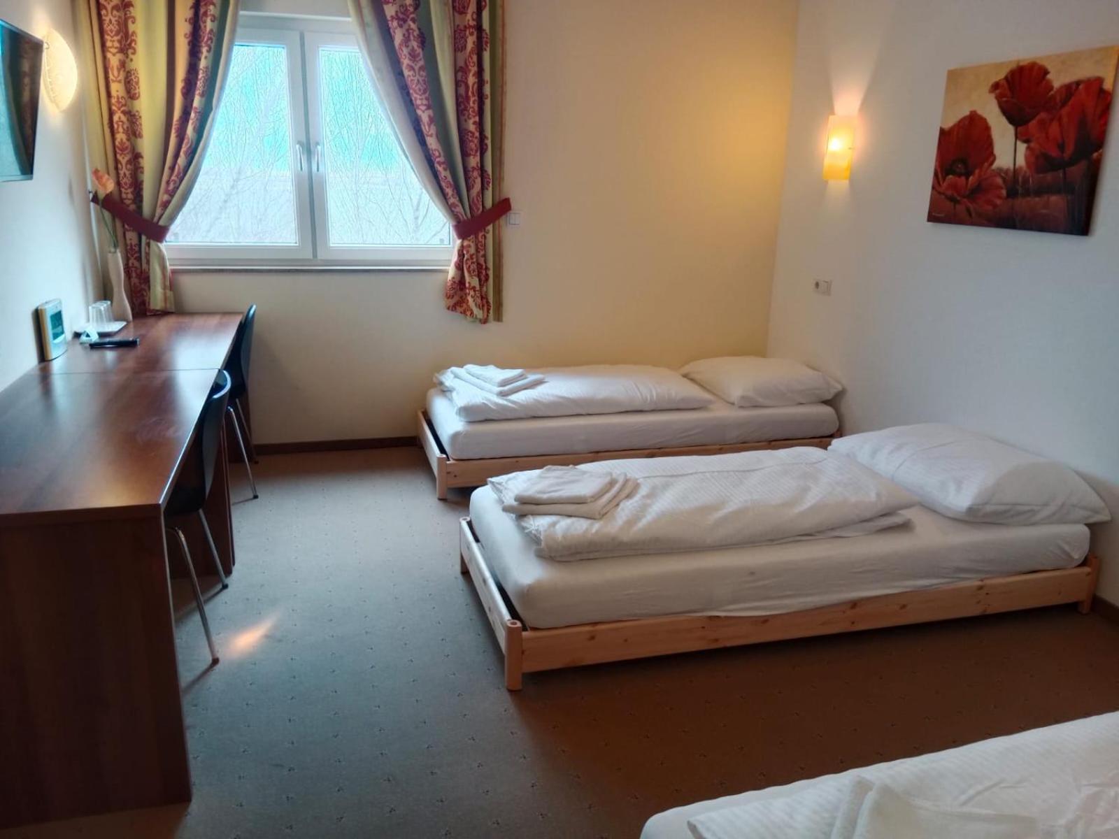 Weinland Hotel Donnerskirchen ภายนอก รูปภาพ