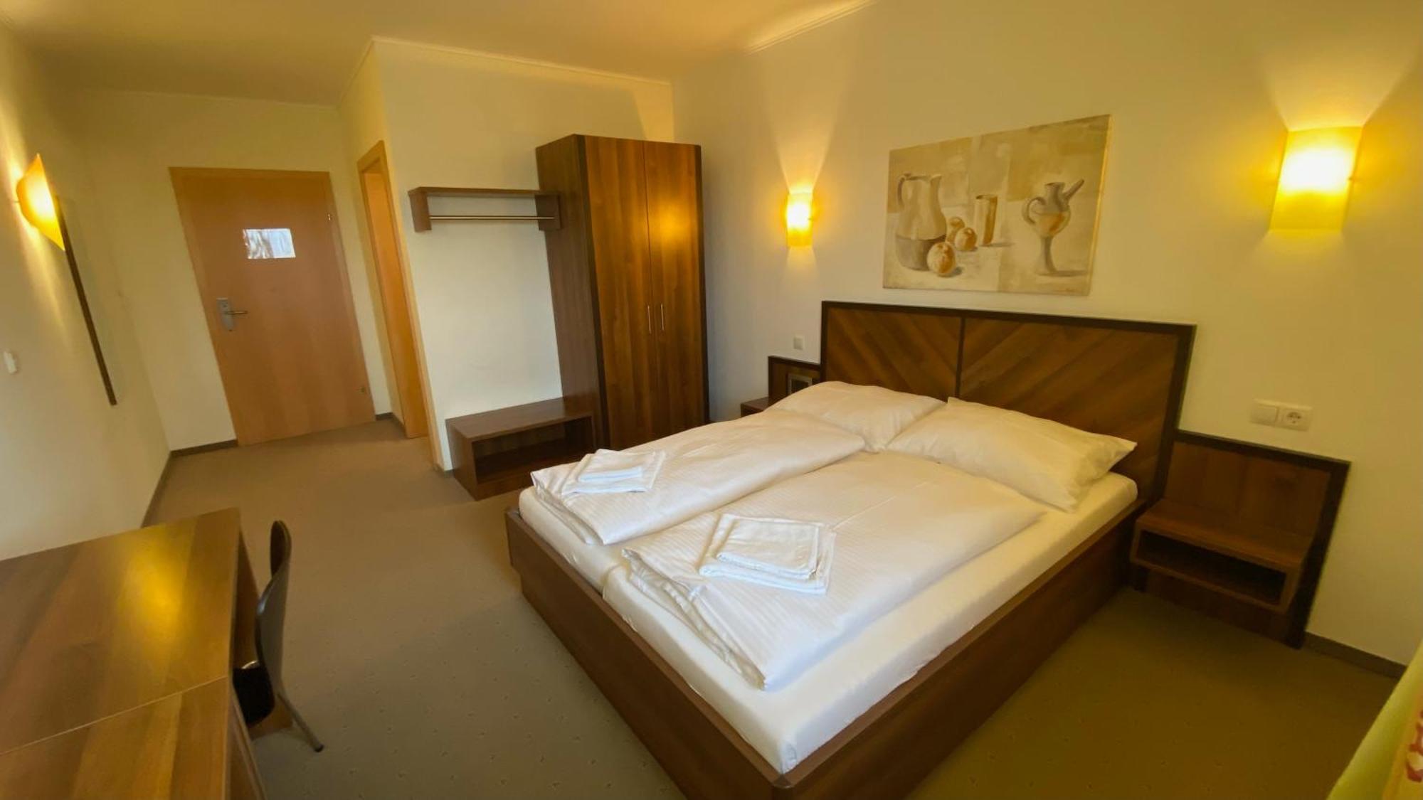 Weinland Hotel Donnerskirchen ภายนอก รูปภาพ