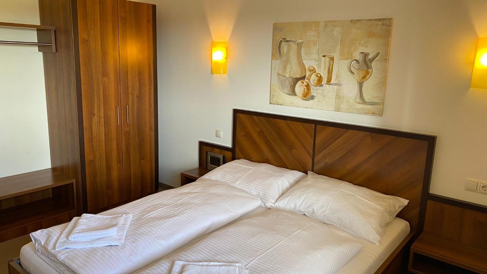 Weinland Hotel Donnerskirchen ภายนอก รูปภาพ