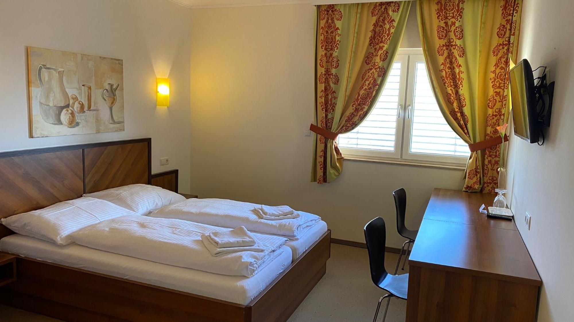Weinland Hotel Donnerskirchen ภายนอก รูปภาพ
