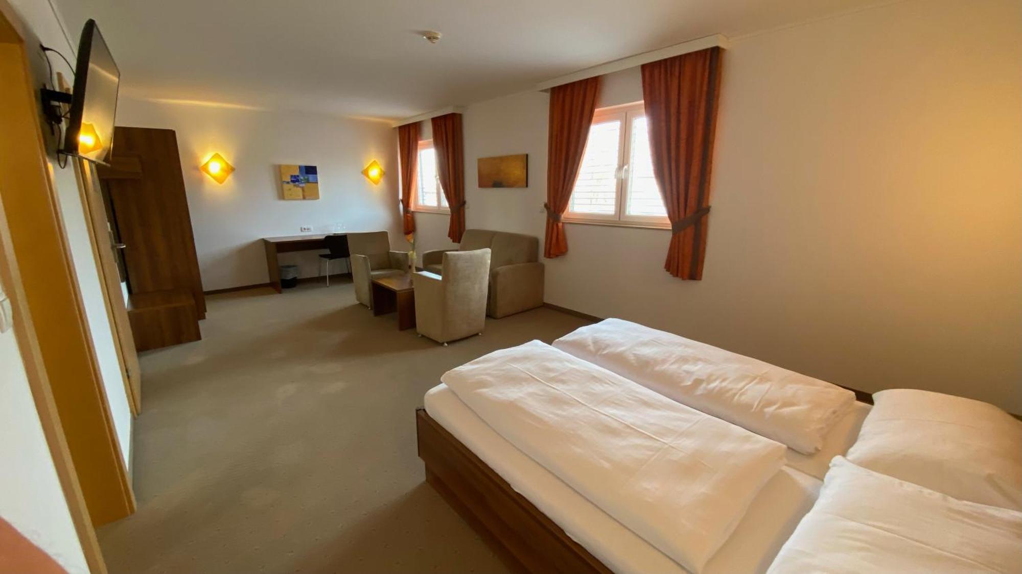 Weinland Hotel Donnerskirchen ภายนอก รูปภาพ