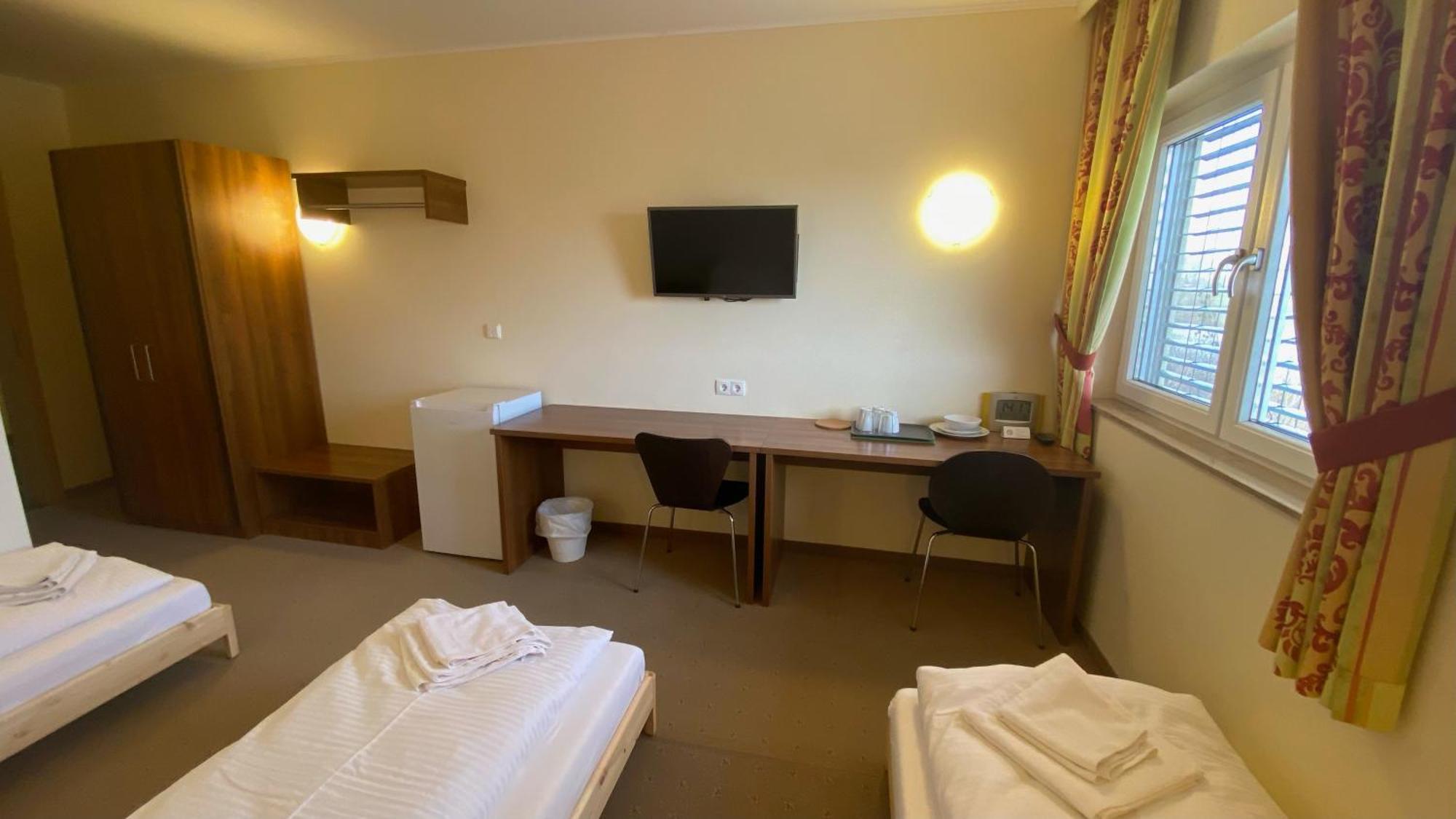 Weinland Hotel Donnerskirchen ภายนอก รูปภาพ