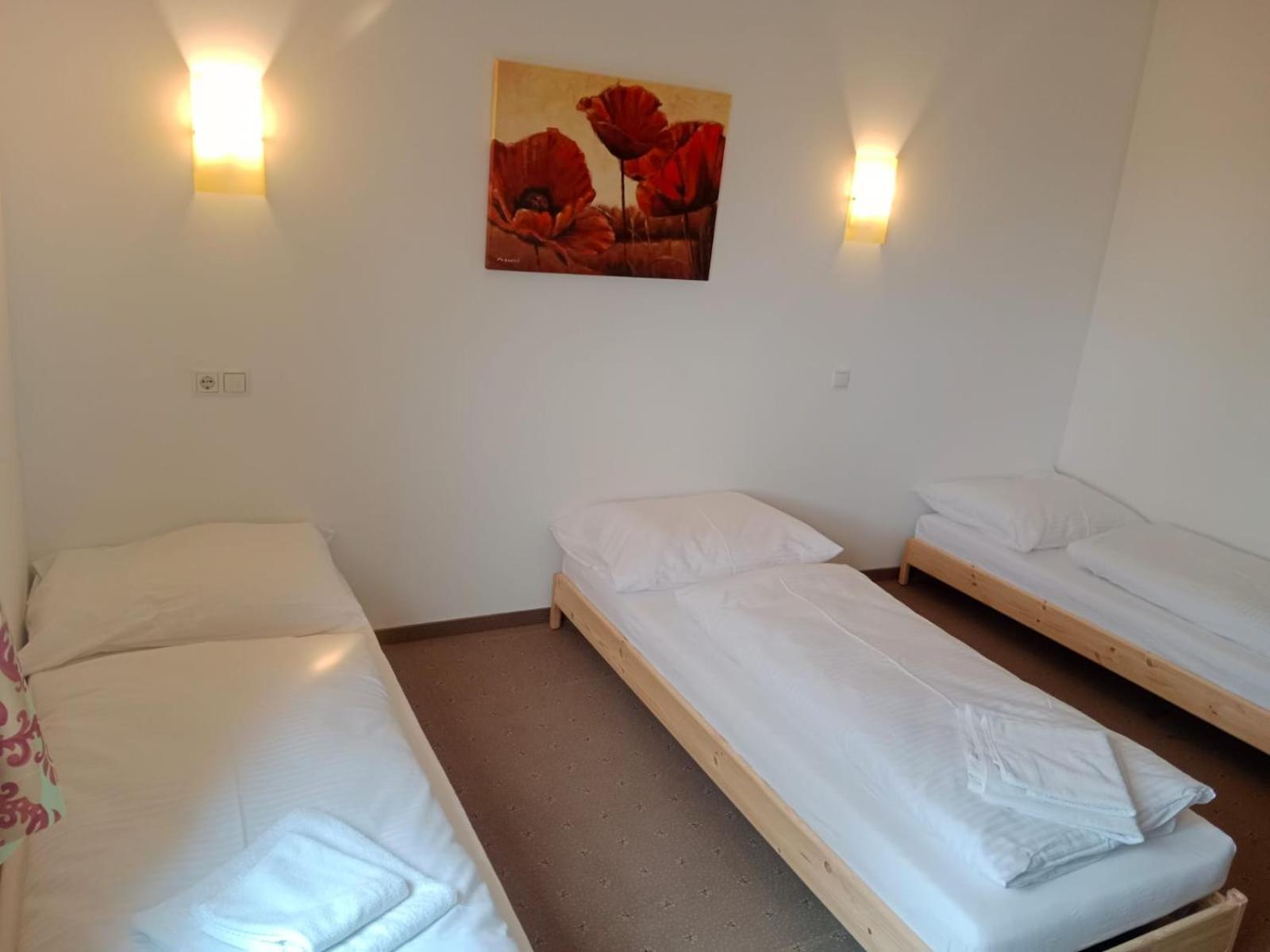 Weinland Hotel Donnerskirchen ภายนอก รูปภาพ