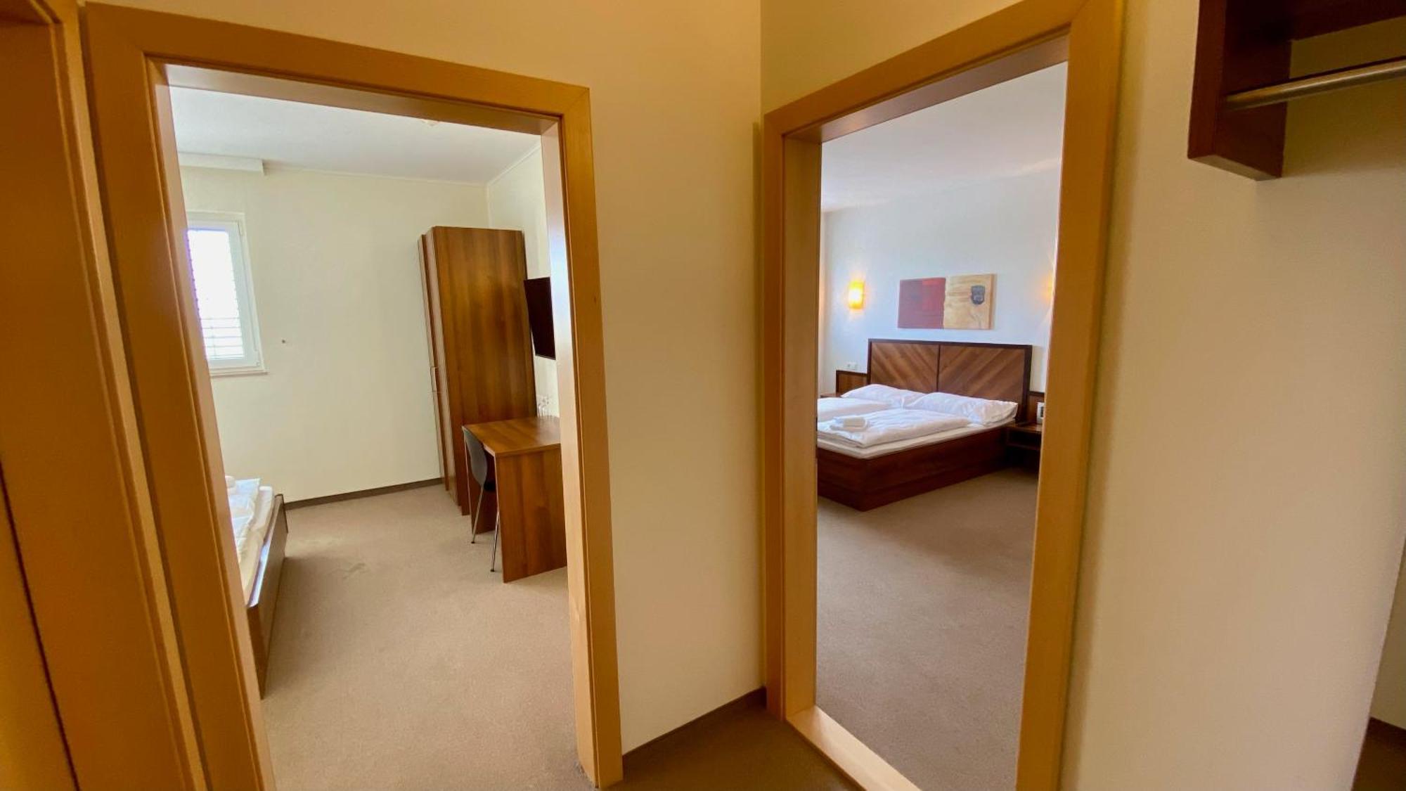 Weinland Hotel Donnerskirchen ภายนอก รูปภาพ